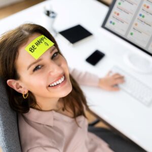 Mitarbeiterin, mit Post-it Be happy