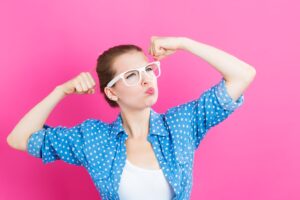 Junge Frau, stark, Leistung